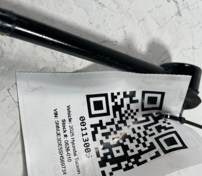 Load image into Gallery viewer, 22-26 HYUNDAI TUCSON FRONT LEFT OR RIGHT STABILIZER SWAY BAR END LINK # 113005
