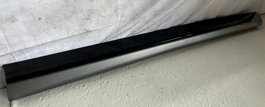 2022 - 2024 KIA EV6 FRONT RIGHT PASSENGER SIDE LOWER DOOR MOLDING PANEL