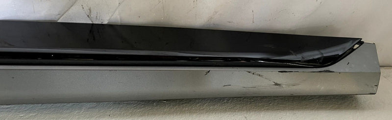Load image into Gallery viewer, 2022 - 2024 KIA EV6 FRONT RIGHT PASSENGER SIDE LOWER DOOR MOLDING PANEL # 109914
