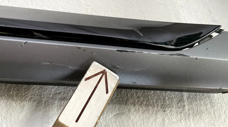 Load image into Gallery viewer, 2022 - 2024 KIA EV6 FRONT RIGHT PASSENGER SIDE LOWER DOOR MOLDING PANEL # 109914
