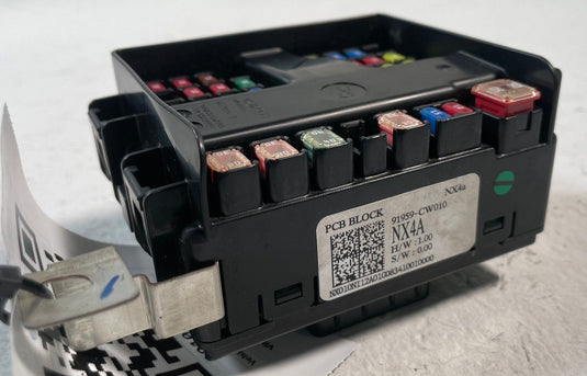 2022-2025 HYUNDAI TUCSON ENGINE FUSE RELAY JUNCTION BLOCK BOX MODULE UNIT 107657