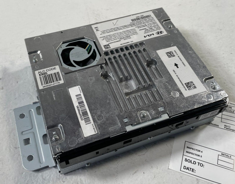 Load image into Gallery viewer, 2022 - 2023 GENESIS GV70 AUDIO RADIO RECIEVER MODULE HEAD UNIT 2.5L # 107521

