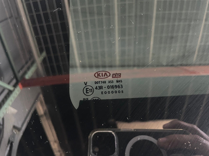 Load image into Gallery viewer, KIA K5 ROOF PANORAMIC SUNROOF FRONT MOVABLE GLASS PANEL 2021 - 2026 # 111788
