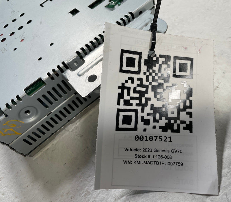 Load image into Gallery viewer, 2022 - 2023 GENESIS GV70 AUDIO RADIO RECIEVER MODULE HEAD UNIT 2.5L # 107521
