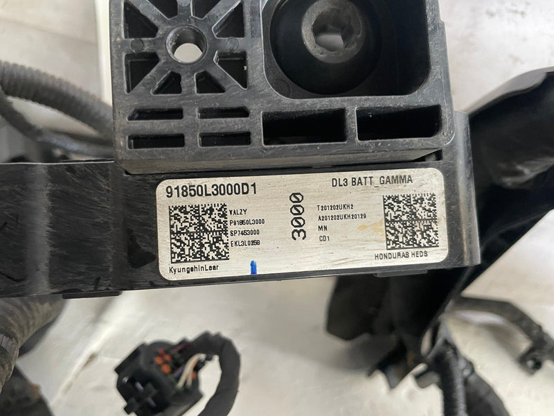 Load image into Gallery viewer, 2021-2024 KIA K5 ENGINE BAY ROOM FUSE BOX WIRE WIRING HARNESS 91400L3020 #111789
