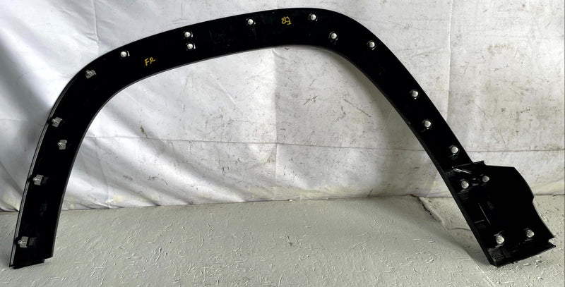 Load image into Gallery viewer, 25-26 CHEVROLET EQUINOX FRONT RIGHT SIDE WHEEL ARCH FLARE MOLDING 1.5L # 112442
