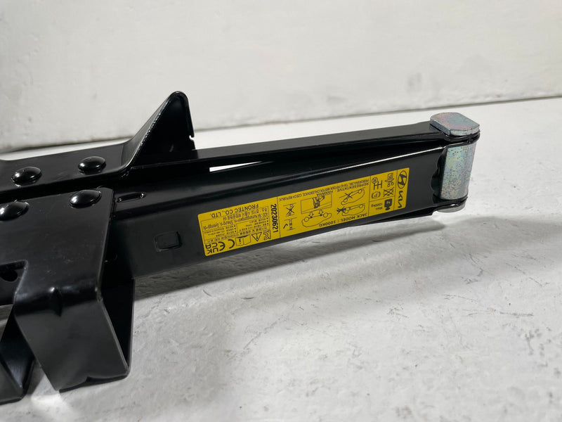 Load image into Gallery viewer, 2022-2025 HYUNDAI TUCSON EMERGENCY SPARE TIRE WHEEL JACK TOOL MAX 700KG #107667
