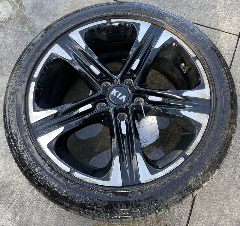 Load image into Gallery viewer, KIA K5 18x7-1/2 MACHINED BLACK ALLOY WHEEL RIM W/TIRE (ONLY#1) 2021-2024 #111798
