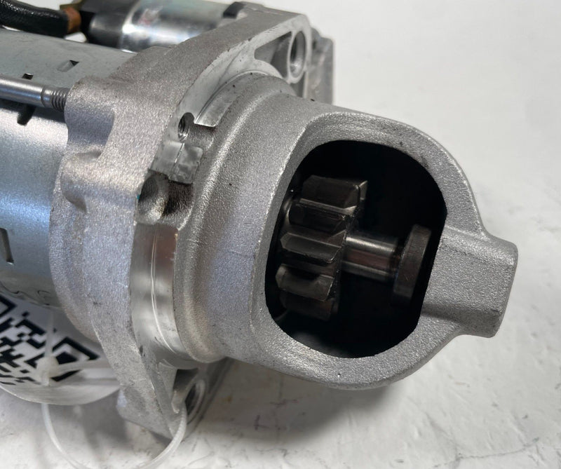 Load image into Gallery viewer, 2022 - 2026 HYUNDAI TUCSON 2.5L ENGINE STARTER MOTOR ASSEMBLY 12V # 113066
