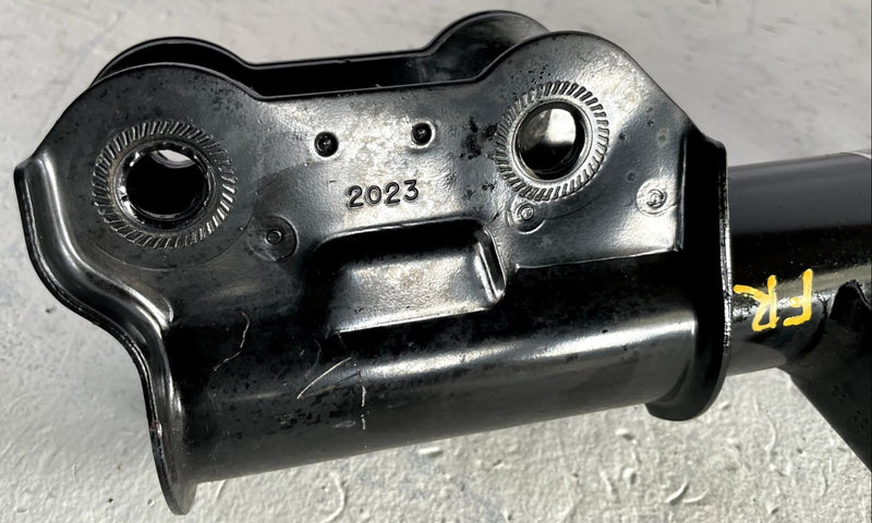 Load image into Gallery viewer, 2022 - 2025 KIA EV6 FRONT RIGHT SIDE SHOCK STRUT ABSORBER &amp; COIL SPRING # 109912
