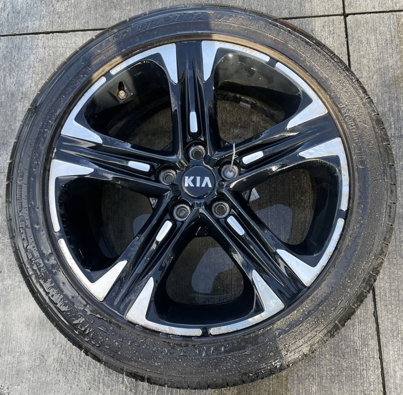 Load image into Gallery viewer, KIA K5 18x7-1/2 MACHINED BLACK ALLOY WHEEL RIM W/TIRE (ONLY#1) 2021-2024 #111797
