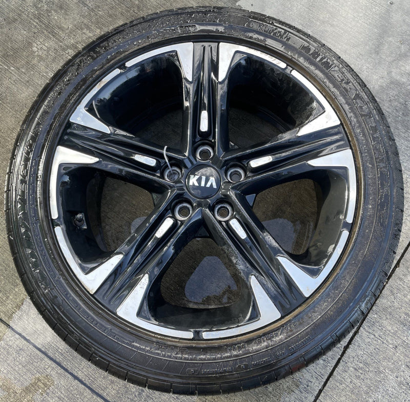 Load image into Gallery viewer, KIA K5 18x7-1/2 MACHINED BLACK ALLOY WHEEL RIM W/TIRE (ONLY#1) 2021-2024 #111800
