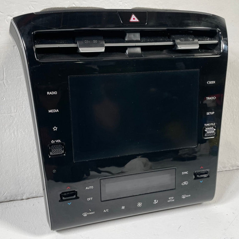 Load image into Gallery viewer, 23-24 HYUNDAI TUCSON DASH AUDIO AC CLIMATE DISPLAY SCREEN CONROL PANEL # 107692
