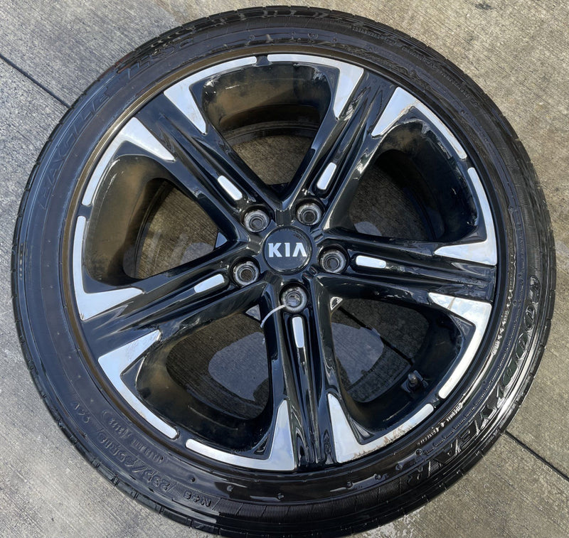Load image into Gallery viewer, KIA K5 18x7-1/2 MACHINED BLACK ALLOY WHEEL RIM W/TIRE (ONLY#1) 2021-2024 #111799
