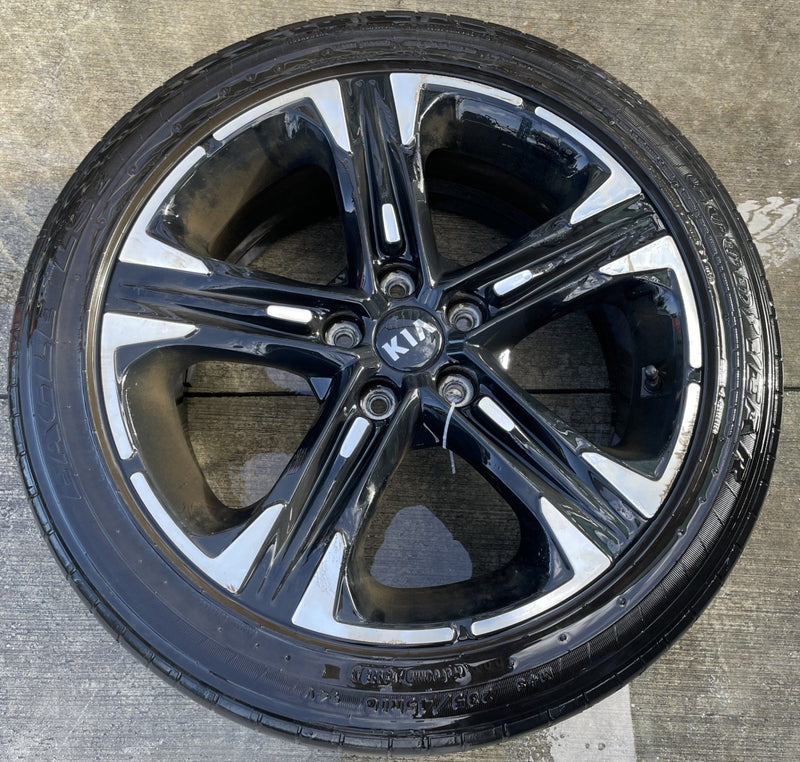 Load image into Gallery viewer, KIA K5 18x7-1/2 MACHINED BLACK ALLOY WHEEL RIM W/TIRE (ONLY#1) 2021-2024 #111799
