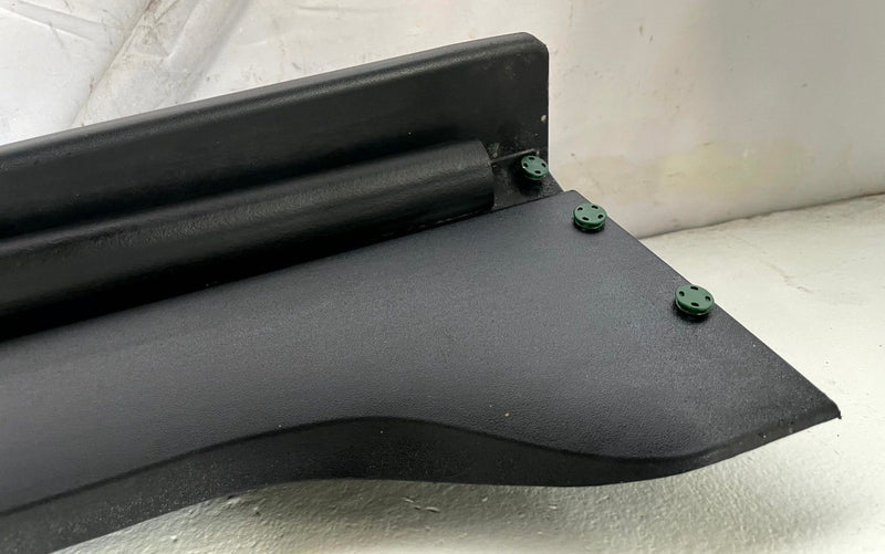 Load image into Gallery viewer, 25-26 CHEVROLET EQUINOX FRONT RIGHT SIDE ROCKER PANEL SKIRT MOLDING 1.5L #112441
