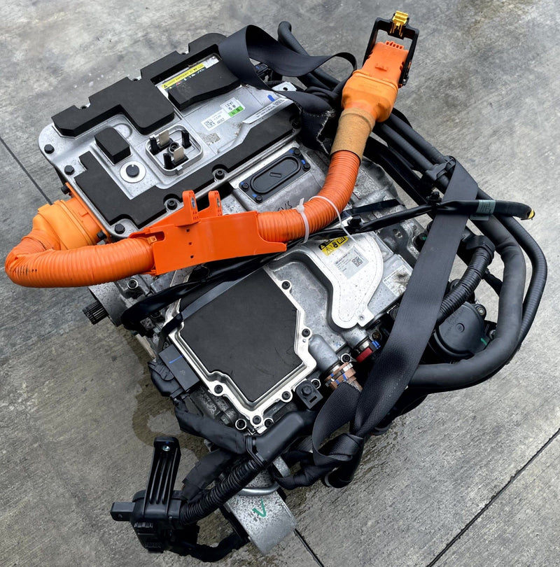 Load image into Gallery viewer, KIA EV6 EM17 REAR ENGINE MOTOR ASSEMBLY 91958CV020 23K MILES 2022-2024 # 109950
