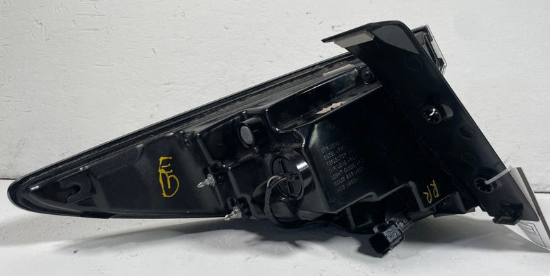 Load image into Gallery viewer, 2022-2026 HYUNDAI TUCSON REAR RIGHT PASSENGER SIDE OUTER TAILLIGHT LAMP # 113062
