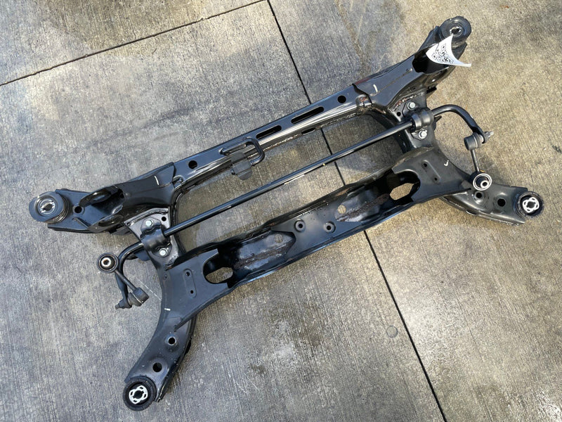 Load image into Gallery viewer, 2021 - 2024 KIA K5 FWD REAR SUBFRAME UNDERCARRIAGE CROSSMEMBER CRADLE # 111795
