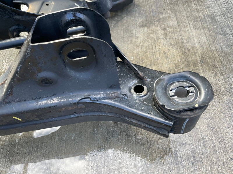 Load image into Gallery viewer, 2021 - 2024 KIA K5 FWD REAR SUBFRAME UNDERCARRIAGE CROSSMEMBER CRADLE # 111795
