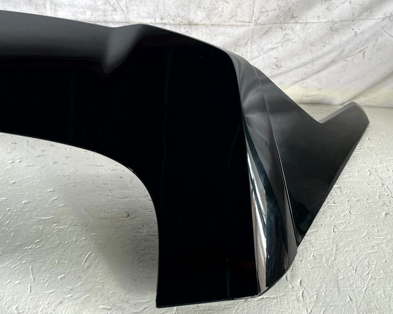 Load image into Gallery viewer, 2025-2026 CHEVROLET EQUINOX TAILGATE ROOF SPOILER &amp; LIGHT BLACK (WA384A) #112440
