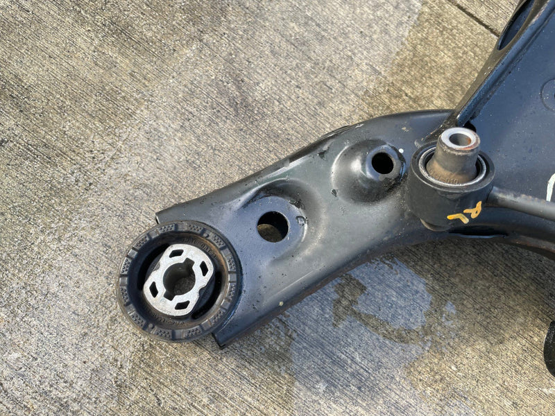 Load image into Gallery viewer, 2021 - 2024 KIA K5 FWD REAR SUBFRAME UNDERCARRIAGE CROSSMEMBER CRADLE # 111795
