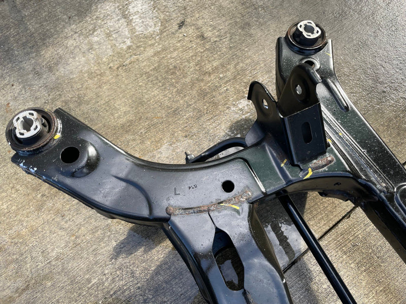 Load image into Gallery viewer, 2021 - 2024 KIA K5 FWD REAR SUBFRAME UNDERCARRIAGE CROSSMEMBER CRADLE # 111795
