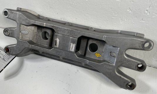 21-25 GENESIS G80 GV70 AWD TRANSMISSION CROSSMEMBER SUPPORT MOUNT 2.5L