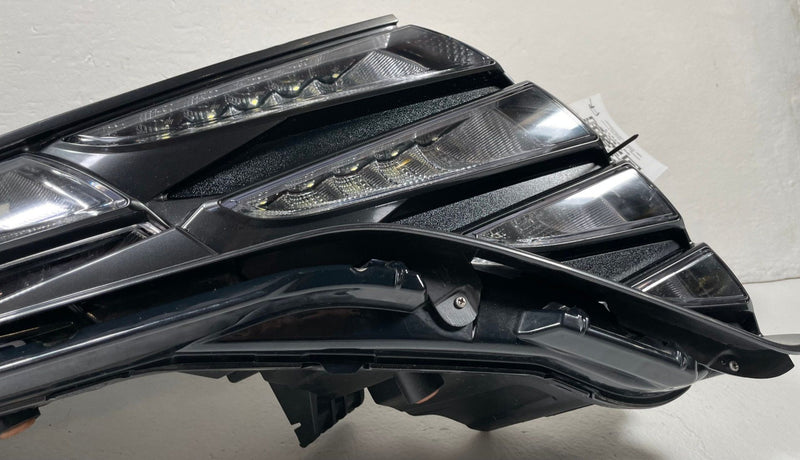 Load image into Gallery viewer, 2022-2024 HYUNDAI TUCSON RIGHT SIDE LED DRL DAYTIME RUNNING LIGHT 2.5L # 107673
