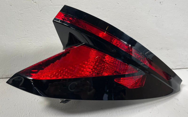 Load image into Gallery viewer, 2022-2026 HYUNDAI TUCSON REAR RIGHT PASSENGER SIDE OUTER TAILLIGHT LAMP # 113061
