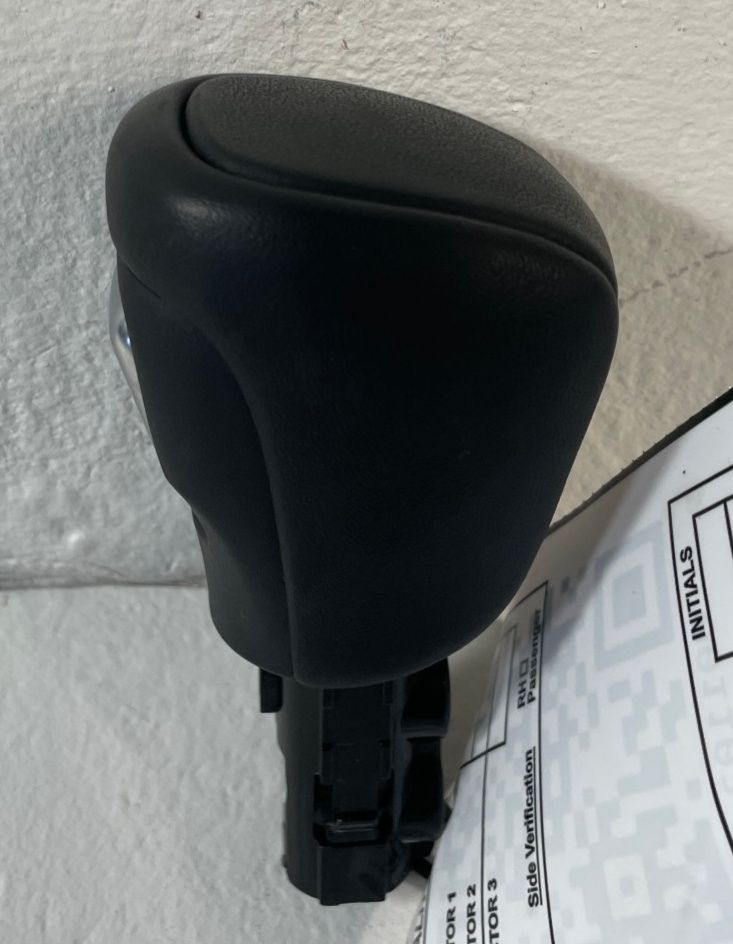 Load image into Gallery viewer, 2022 - 2025 HONDA CIVIC CENTER CONSOLE FLOOR GEAR SHIFTER BOOT KNOB # 110342
