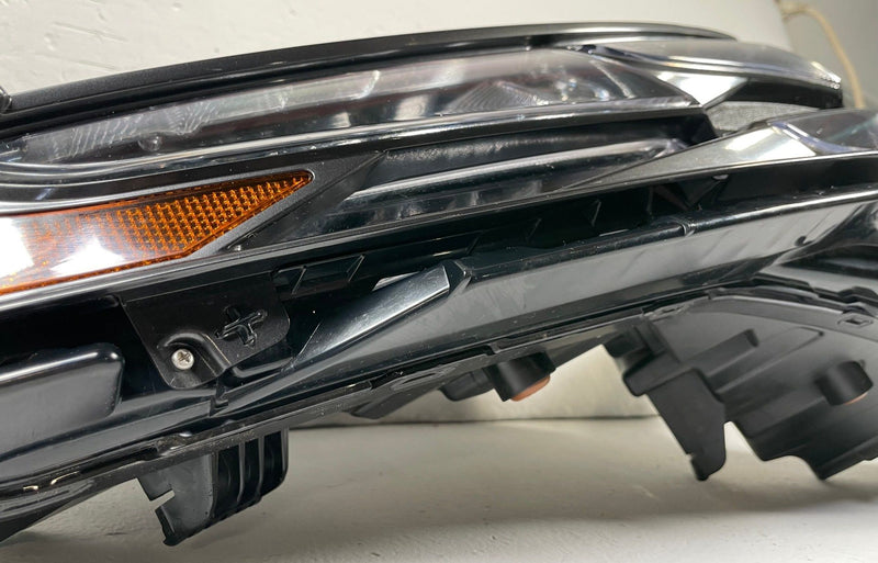 Load image into Gallery viewer, 2022-2024 HYUNDAI TUCSON RIGHT SIDE LED DRL DAYTIME RUNNING LIGHT 2.5L # 107673
