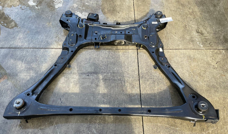 Load image into Gallery viewer, 2021 - 2024 KIA K5 FWD FRONT SUBFRAME UNDERCARRIAGE CROSSMEMBER CRADLE # 111796
