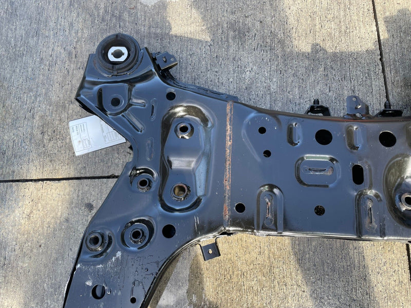 Load image into Gallery viewer, 2021 - 2024 KIA K5 FWD FRONT SUBFRAME UNDERCARRIAGE CROSSMEMBER CRADLE # 111796
