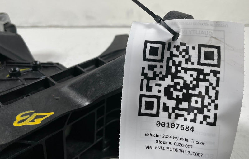 Load image into Gallery viewer, 2022-2024 HYUNDAI TUCSON SANTA CRUZ AUTO TRANSMISSION GEAR SHIFT LEVER # 107684
