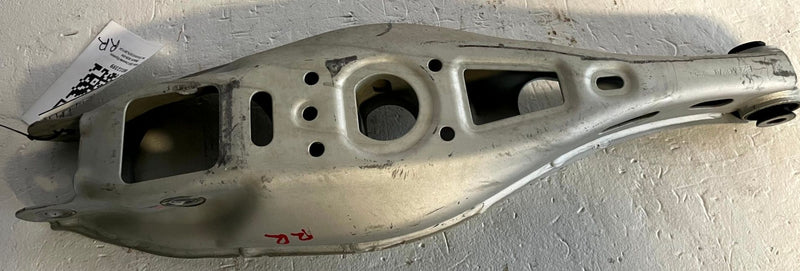 Load image into Gallery viewer, 21-26 CHEVROLET EQUINOX REAR LH OR RH SIDE LOWER CONTROL ARM SPRING PERCH 112399
