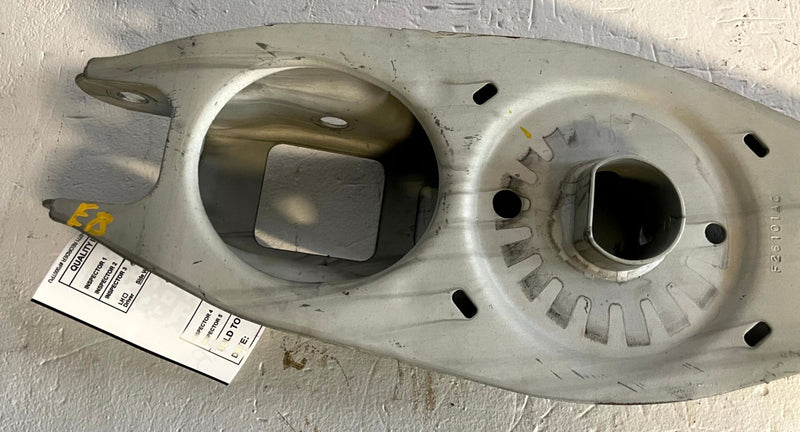 Load image into Gallery viewer, 21-26 CHEVROLET EQUINOX REAR LH OR RH SIDE LOWER CONTROL ARM SPRING PERCH 112399
