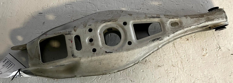 Load image into Gallery viewer, 21-26 CHEVROLET EQUINOX REAR LH OR RH SIDE LOWER CONTROL ARM SPRING PERCH 112396
