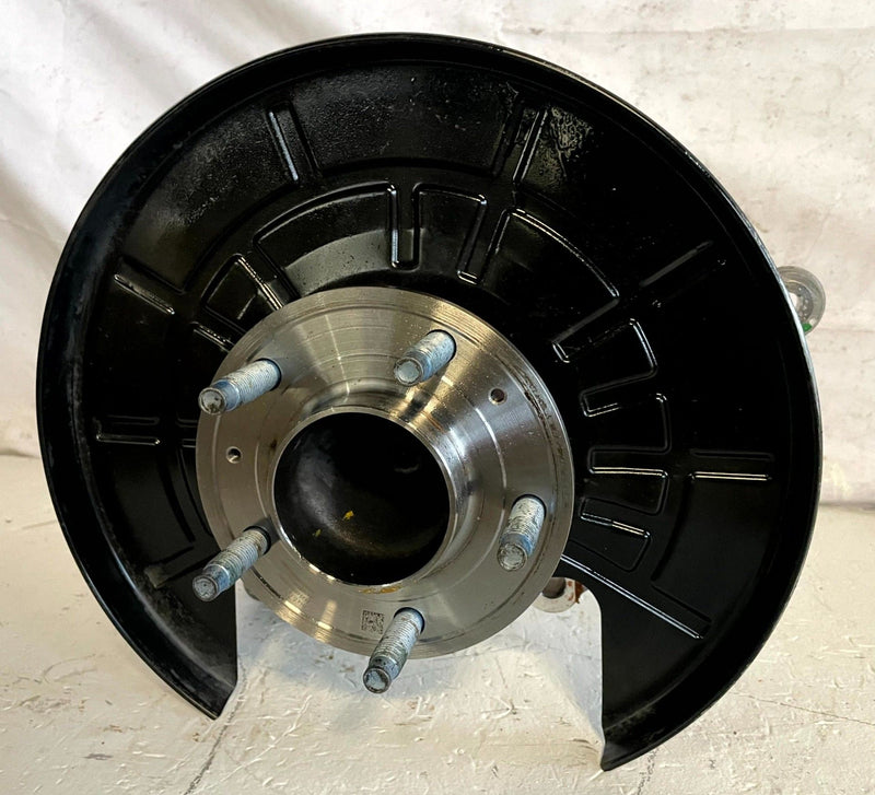 Load image into Gallery viewer, 25-26 CHEVROLET EQUINOX REAR RIGHT SIDE SPINDLE KNUCKLE W/ BEARING HUB #112404
