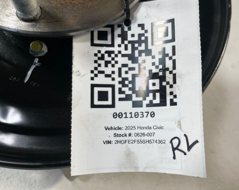 Load image into Gallery viewer, 22-25 HONDA CIVIC REAR LEFT DRIVER SIDE SPINDLE KNUCKLE W/ BEARING HUB # 110370
