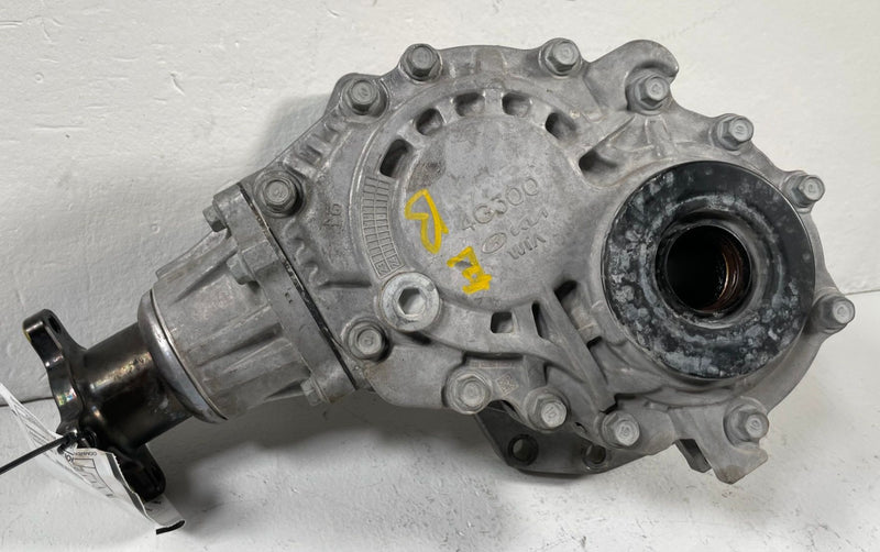 Load image into Gallery viewer, 21-25 HYUNDAI TUCSON AWD AUTO TRANSMISSION TRANSFER CASE 46K MILES 2.5L # 107679
