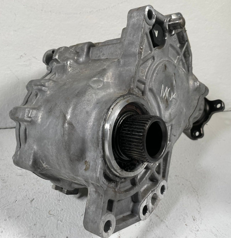 Load image into Gallery viewer, 21-25 HYUNDAI TUCSON AWD AUTO TRANSMISSION TRANSFER CASE 46K MILES 2.5L # 107679
