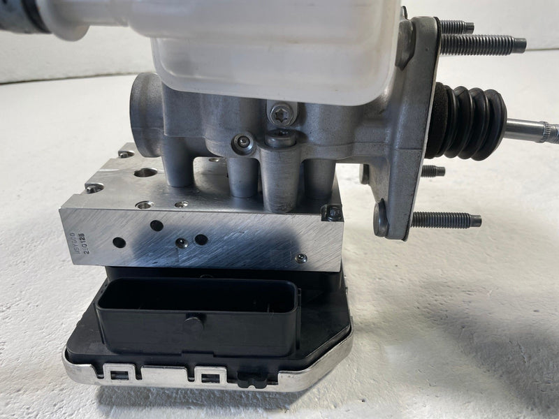 Load image into Gallery viewer, 25-26 HYUNDAI IONIQ 5 POWER BRAKE BOOSTER MASTER CYLINDER W/ ABS MODULE # 109099
