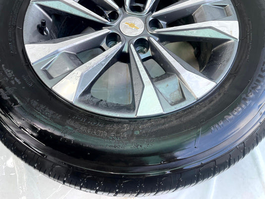 CHEVROLET EQUINOX LT 17x7-1/2 5 DOUBLE SPOKE ALLOY WHEEL RIM W/TIRE 25-26 112417