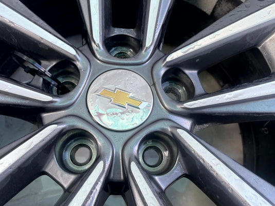 CHEVROLET EQUINOX LT 17x7-1/2 5 DOUBLE SPOKE ALLOY WHEEL RIM W/TIRE 25-26 112417