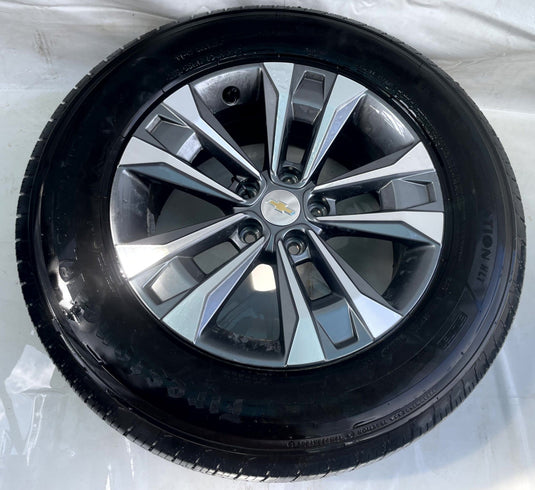 CHEVROLET EQUINOX LT 17x7-1/2 5 DOUBLE SPOKE ALLOY WHEEL RIM W/TIRE 25-26 112390