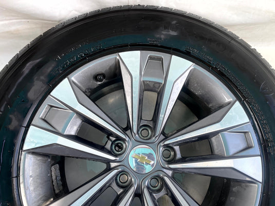 CHEVROLET EQUINOX LT 17x7-1/2 5 DOUBLE SPOKE ALLOY WHEEL RIM W/TIRE 25-26 112390