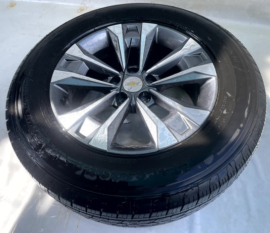 CHEVROLET EQUINOX LT 17x7-1/2 5 DOUBLE SPOKE ALLOY WHEEL RIM W/TIRE 25-26 112389