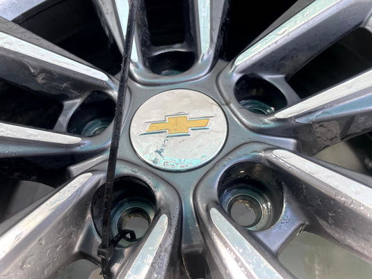 CHEVROLET EQUINOX LT 17x7-1/2 5 DOUBLE SPOKE ALLOY WHEEL RIM W/TIRE 25-26 112389