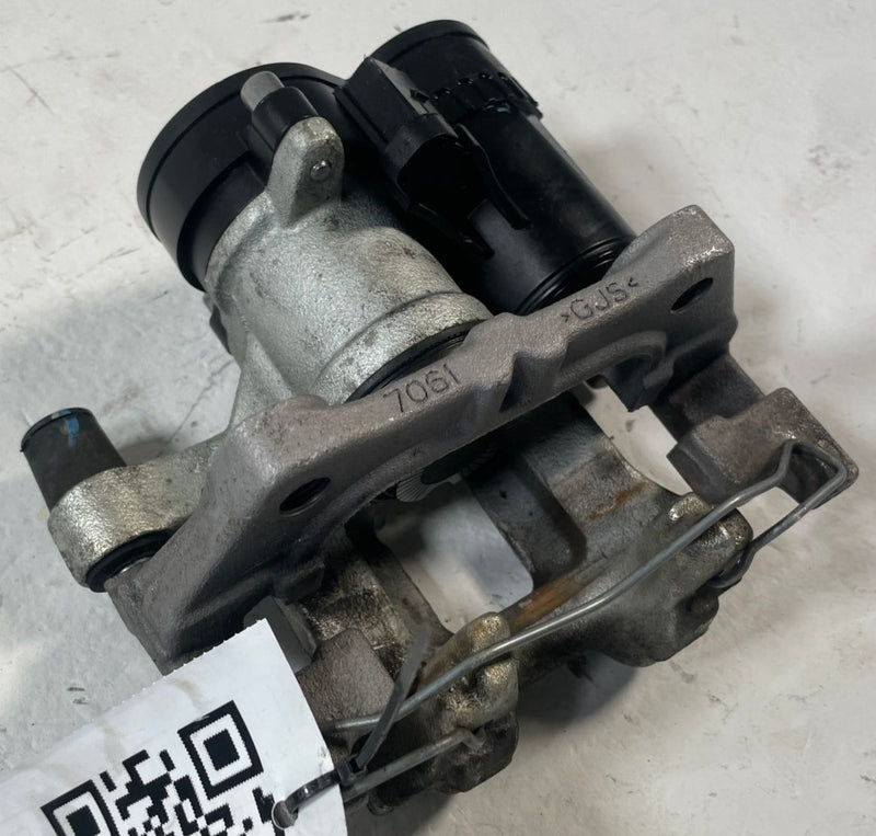 Load image into Gallery viewer, 2022 - 2025 HONDA CIVIC REAR LEFT DRIVER SIDE DISC BRAKE CALIPER # 110371
